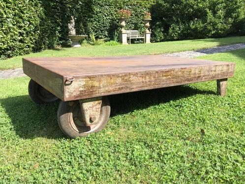 Industriële salontafel/transportkar uit oude fabriek!, Antiek en Kunst, Antiek | Woonaccessoires, Ophalen