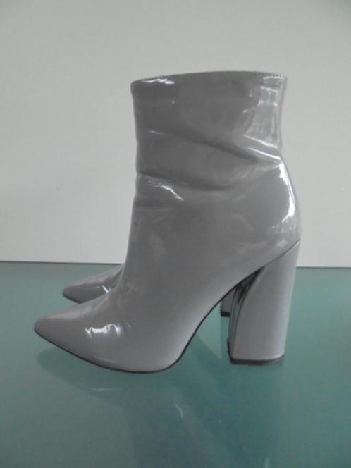 Gratis Verzenden | sexy grijze laarzen 38, Kleding | Dames, Schoenen, Zo goed als nieuw, Lage of Enkellaarzen, Grijs, Verzenden