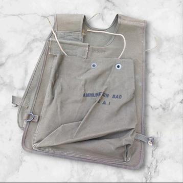 U.S. WO2 Army Ammunition bag M2A1 beschikbaar voor biedingen