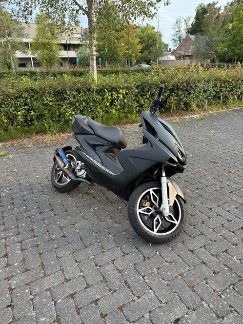 Yamaha aerox a klasse, Fietsen en Brommers, Scooters | Yamaha, Gebruikt, Aerox, Klasse A (25 km/u), Tweetakt, Ophalen