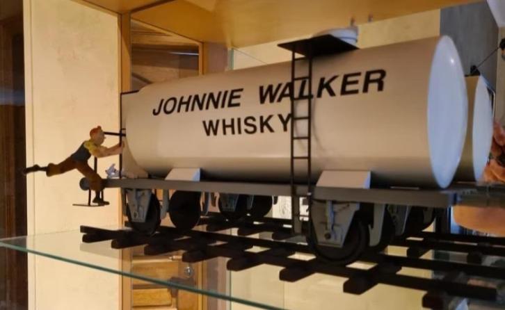 Tintin, wagon - train blanc aroutcheff 1996, Verzamelen, Beelden en Beeldjes, Zo goed als nieuw, Ophalen