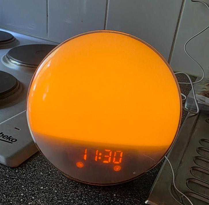 Wake-up light, Elektronische apparatuur, Wekkers, Zo goed als nieuw, Digitaal, Ophalen