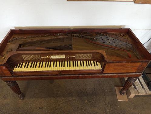 John Broadwood & Sons vierkante piano circa 1830, Muziek en Instrumenten, Piano's, Gebruikt, Piano, Bruin, Ophalen