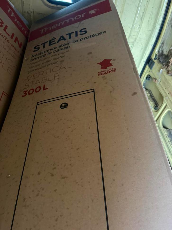 Chauffe eau thermor 300 litres, Bricolage & Construction, Chauffe-eau & Boilers, Neuf, Chauffe-eau, 100 litres ou plus, Moins de 3 ans