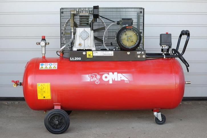 Compresseur OMA triphasé 2021 (200 Litres) 3 Kw - 4 Cv, Bricolage & Construction, Compresseurs, Utilisé, 6 à 10 bars, 100 litres ou plus