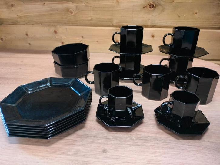 Arcoroc Octime zwart, Maison & Meubles, Cuisine | Vaisselle, Comme neuf, Service complet, Autres styles, Autres matériaux, Enlèvement ou Envoi
