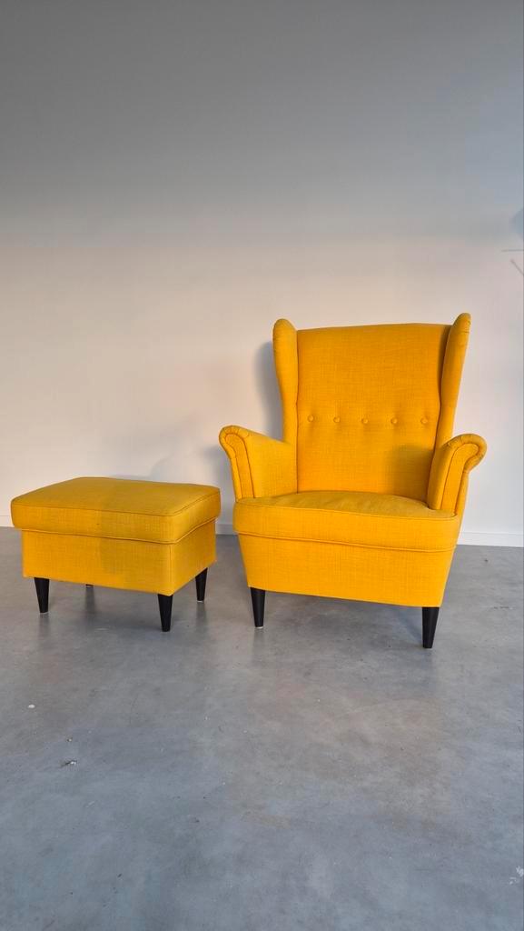 IKEA STRANDMON zetel + voetenbank – nieuwstaat – geel, Huis en Inrichting, Fauteuils, Ophalen