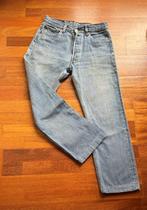 Véritable jeans Levi's 501 vintage - T 29, Kleding | Dames, Spijkerbroeken en Jeans, Levi's, Ophalen of Verzenden, Blauw, W28 - W29 (confectie 36)