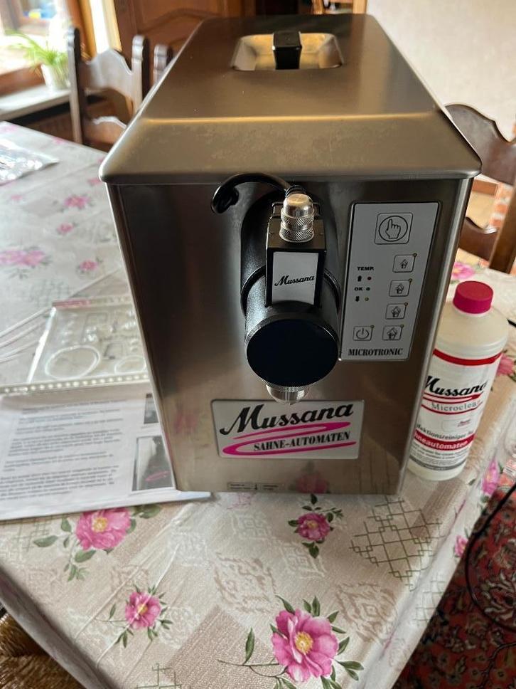 Mussana slagroommachine Boy, Zakelijke goederen, Horeca | Keukenapparatuur, Gebruikt, Ophalen