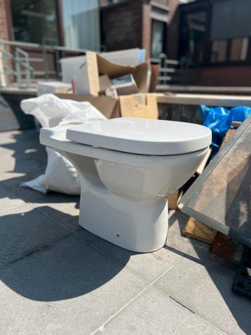 Gratis toilet af te halen beschikbaar voor biedingen