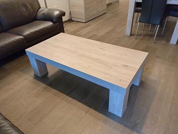 Salontafel beschikbaar voor biedingen