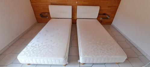 2 bedden, Huis en Inrichting, Slaapkamer | Bedden, Gebruikt, Eenpersoons, 100 cm, 210 cm, Crème, Verstelbaar, Ophalen