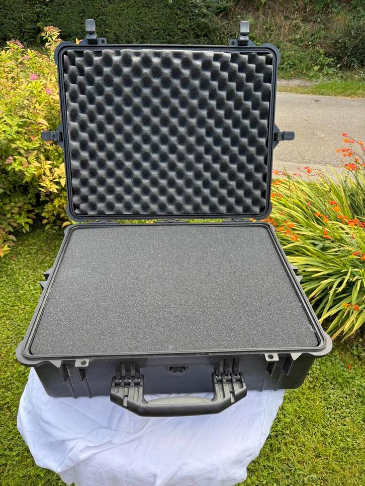 PELI CASE 1600, Musique & Instruments, Boîtiers & Valises, Comme neuf, Envoi