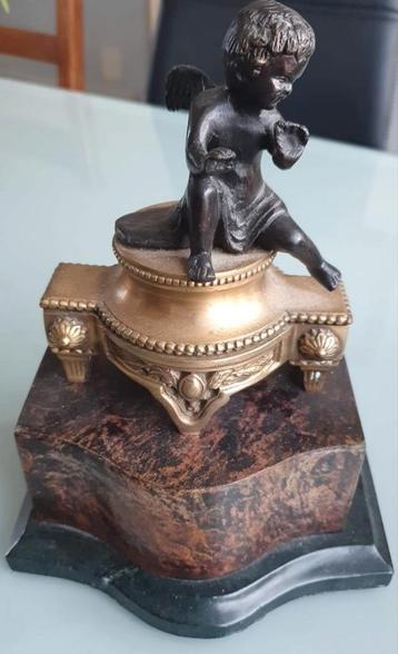 Geërfd Mooi taferel met de angel.   beschikbaar voor biedingen
