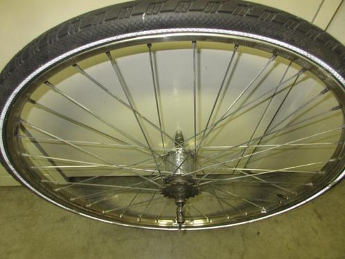 Achterwiel 28X 1 5/8X 1 3/8 met 3 versnell.met goede band, Fietsen en Brommers, Fietsonderdelen, Gebruikt, Algemeen, Band, Ophalen of Verzenden