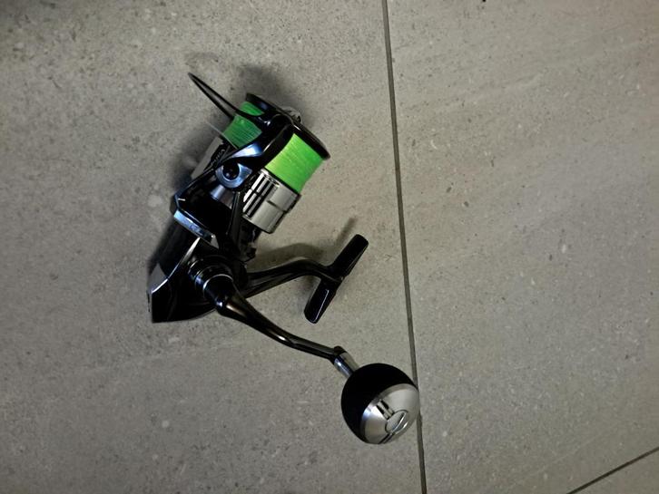 Shimano Vanquish FC C5000XG zeebaarsmolen, Watersport en Boten, Hengelsport | Roofvissen, Zo goed als nieuw, Molen, Ophalen