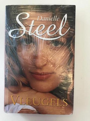 Vleugels Danielle Steel 351 blz beschikbaar voor biedingen