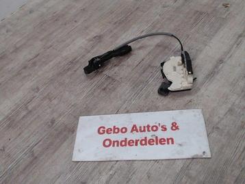 SERRURE DE PORTE AVANT GAUCHE Volkswagen Golf VI (5K1), Autos : Pièces & Accessoires, Utilisé, Gauche, Volkswagen