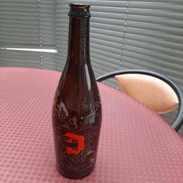 Lege Duvel fles beschikbaar voor biedingen