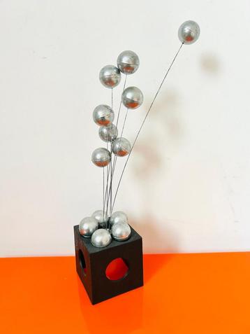 cinetic Ball Tree Stone Art Mobile uit de jaren 70 beschikbaar voor biedingen