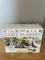 Houten tafelnummers, Hobby en Vrije tijd, Feestartikelen, Ophalen of Verzenden, Zo goed als nieuw