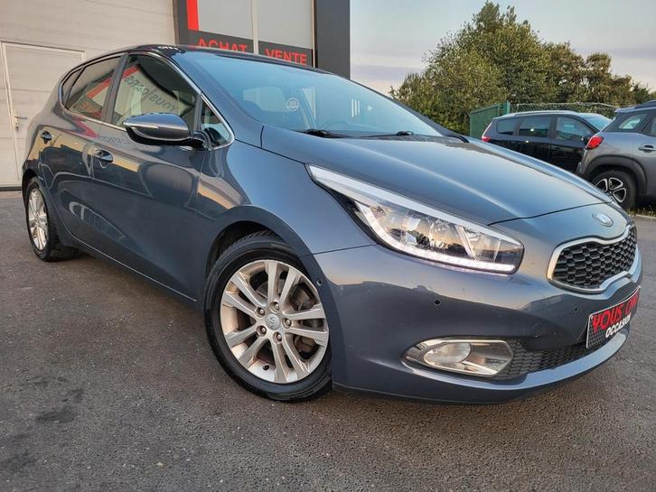 Kia Ceed 1.4CRDi** 140000km, Auto's, Kia, Bedrijf, Parkeercamera, Parkeersensor, Radio, Diesel, Euro 5, Handgeschakeld, Ophalen
