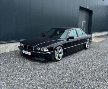 Bmw e38 oldtimer  beschikbaar voor biedingen