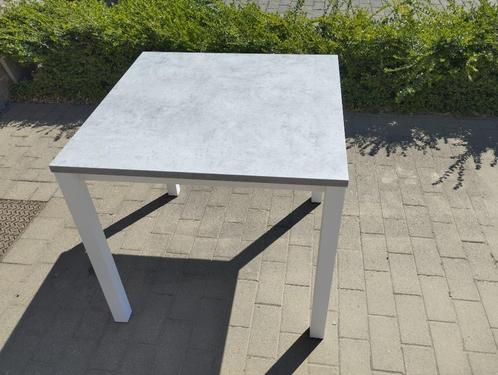 Table haute carrée Perfecta, Huis en Inrichting, Tafels | Statafels, Gebruikt, Ophalen