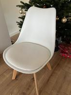 4 witte stoelen, Huis en Inrichting, Stoelen, Ophalen, Zo goed als nieuw, Wit, Hout