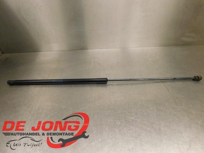 Gasdemper Motorkap links van een Volkswagen Golf, Auto-onderdelen, Carrosserie, Volkswagen, Gebruikt, 3 maanden garantie, Ophalen of Verzenden