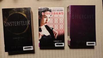 Blood of Eden trilogie - Julie Kagawa beschikbaar voor biedingen