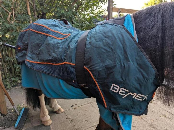 Couverture Bemer avec bretelles - entièrement fonctionnelle, Animaux & Accessoires, Chevaux & Poneys | Couvertures & Couvre-reins