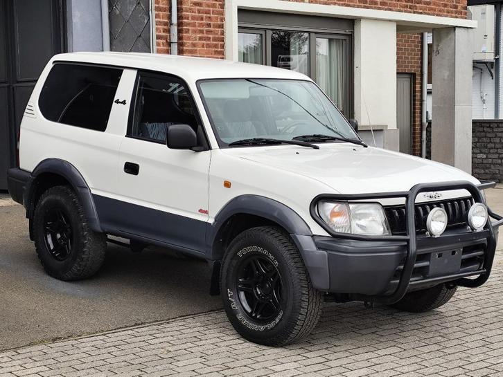 Toyota Land cruiser 188000 km réel, Auto's, Bestelwagens en Lichte vracht, Particulier, Toyota, Diesel, 2 deurs, Wit, Vierwielaandrijving
