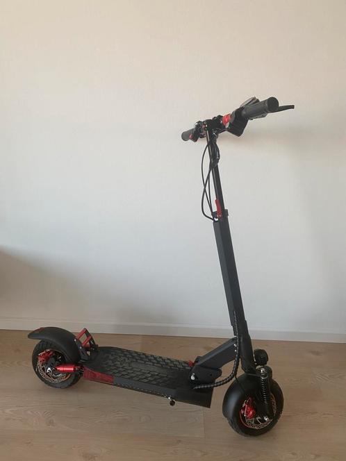Elektrische step, Fietsen en Brommers, Steps, Zo goed als nieuw, Elektrische step (E-scooter), Ophalen