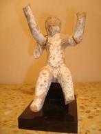 Archéologie Antiques Objet de fouille EROS assis terre cuite, Enlèvement