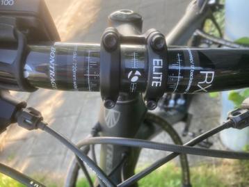 fiets TREK uitst staat. UNIEKE KANS !!! maat 52 beschikbaar voor biedingen