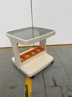 MINIBAR EN PLASTIQUE SPACE AGE PAR MARC HELD POUR PRISUNIC, Enlèvement