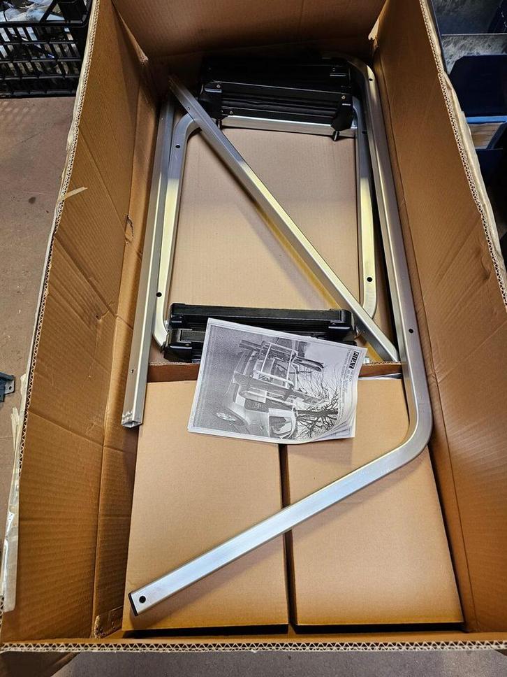 Skidragers of bagagedrager op de achterklep 2 paar ski's Fia, Auto diversen, Dakdragers, Nieuw, Ophalen of Verzenden