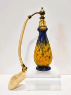Antieke Parfumfles in Glaspasta.(blauw/geel), Ophalen of Verzenden