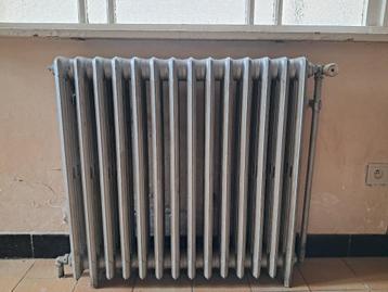 oude gietijzeren radiatoren, werken nog perfect beschikbaar voor biedingen