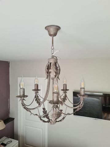 Charmante hanglamp met LED kaarslampjes beschikbaar voor biedingen