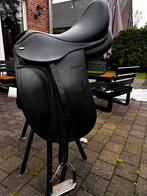 Dressuurzadel 17 inch, Dieren en Toebehoren, Ophalen, Zo goed als nieuw