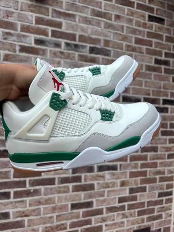 Air Jordan 4 Retro SP « Vert sapin », Neuf, Enlèvement ou Envoi, Blanc, Nike air Jordan