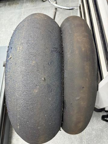Metzeler TD slick set 120/70 & 190/55 beschikbaar voor biedingen