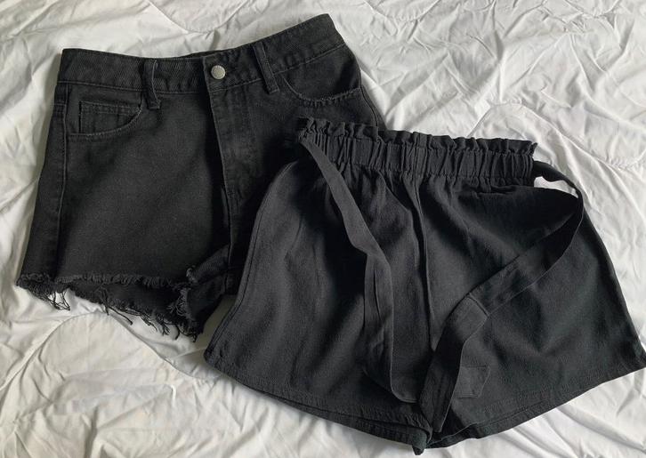 Set van 2 shorts meisjes zwart SHEIN 12-13 jaar, Kinderen en Baby's, Kinderkleding | Maat 152, Gebruikt, Meisje, Broek, Ophalen of Verzenden