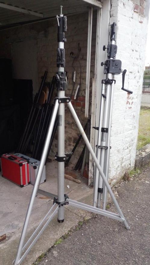 2 Pieds à manivelle en alu (type Manfrotto), Muziek en Instrumenten, Licht en Laser, Gebruikt, Licht, Ophalen