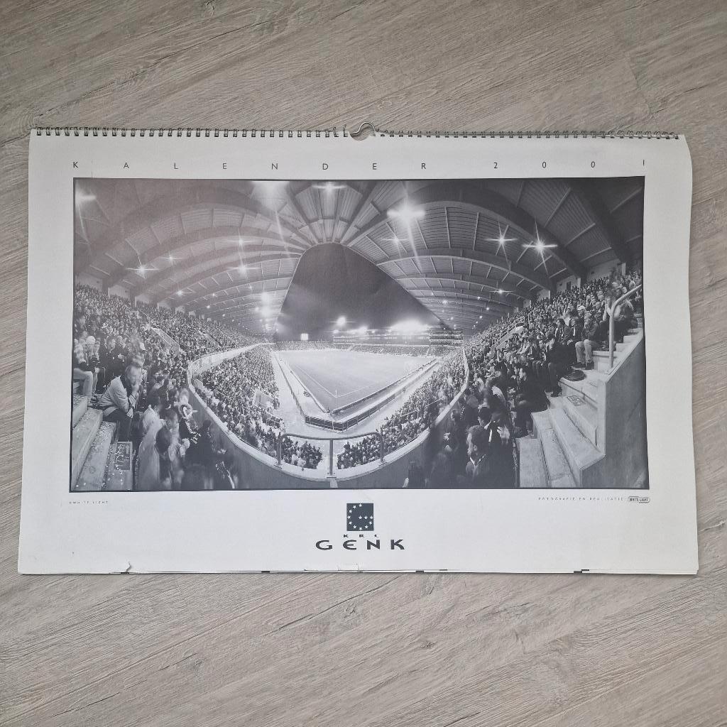 Unieke kalender KRC Genk 2001, Sport en Fitness, Voetbal, Zo goed als nieuw, Overige typen, Ophalen of Verzenden