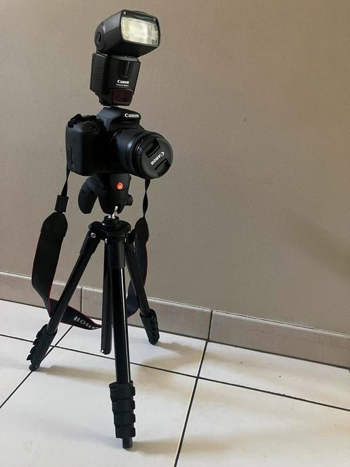 Canon EOS 700D + extra flits en accessoires, Audio, Tv en Foto, Fotografie | Professionele apparatuur, Zo goed als nieuw, Ophalen