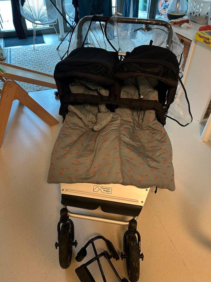 Mountain buggy - tweeling met trixie slaapzakjes, Kinderen en Baby's, Tweelingen en Meerlingen, Zo goed als nieuw, Ophalen