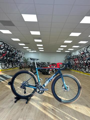 BMC Teammachine SLR01 Di2 Carbon Racefiets beschikbaar voor biedingen